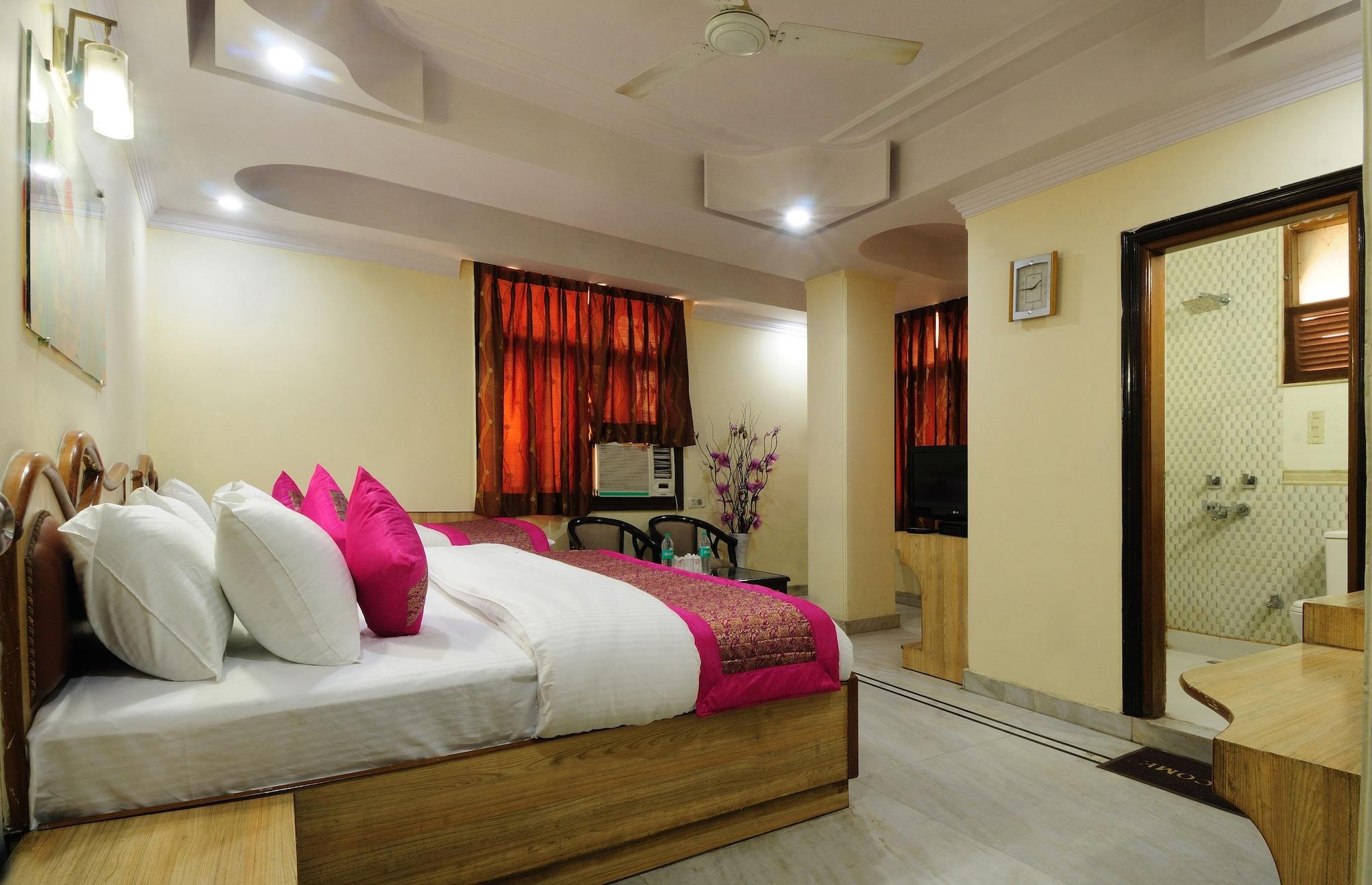 Hotel De Holiday International @ New Delhi Station Exterior photo